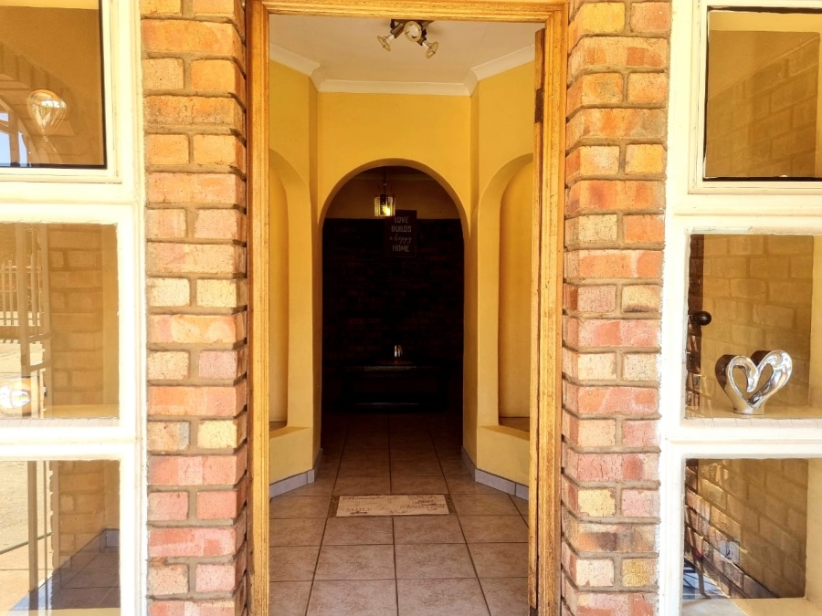 3 Bedroom Property for Sale in Roodepan Northern Cape